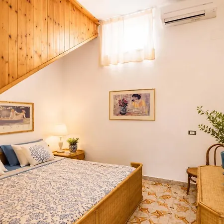 - Casa Raffi *