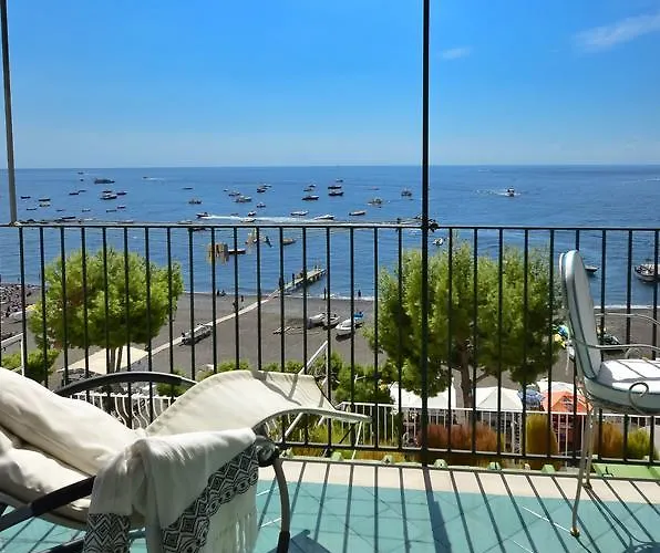 - Casa Raffi *
